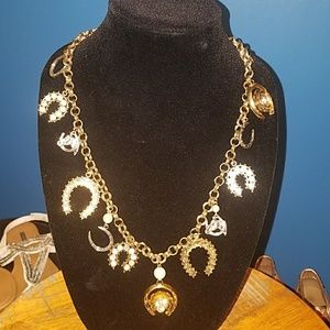 Lucky horseshoe necklace